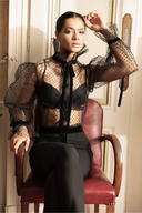 Chemise noire transparente En Plumetis