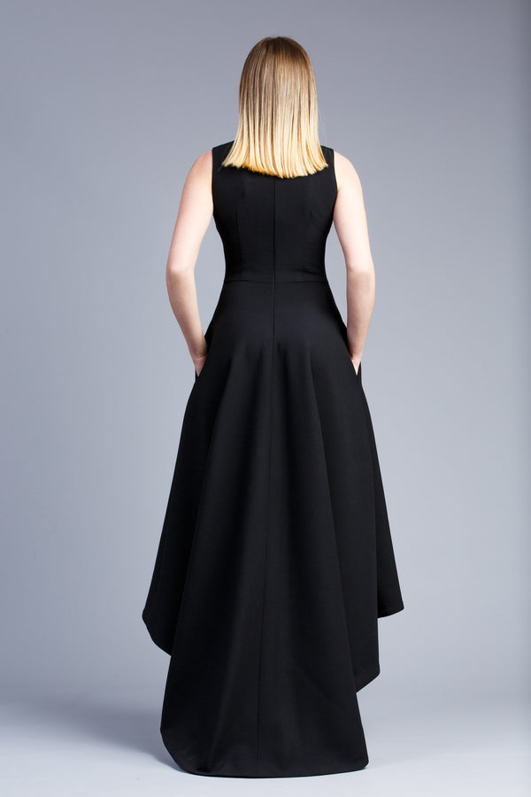 Robe cintre ourlet asymétrique  